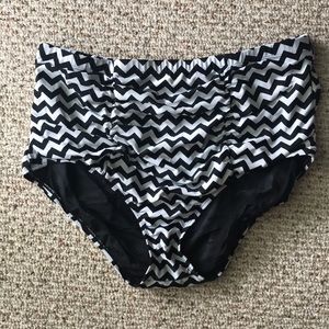 Torrid size 3 bathing suit bottom